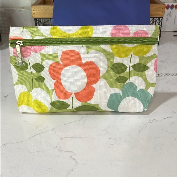 Super Cute Clinique Floral and Blue Lancome Cosmetic Bags New Never Used - Picture 10 of 12